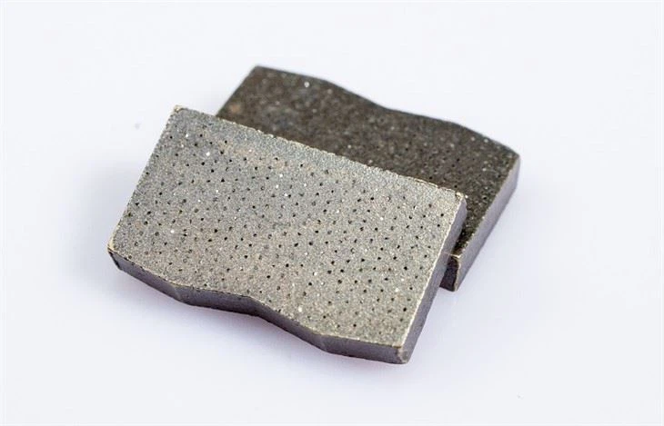 Arrayed diamond segment for granite cutting (2)